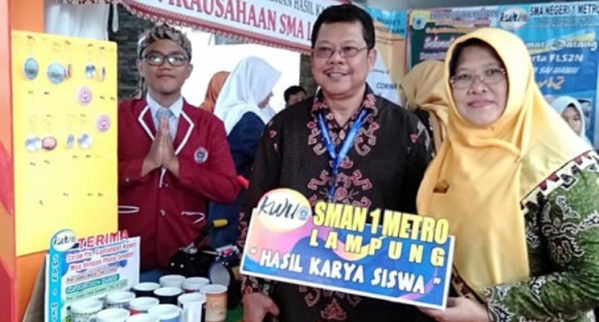 KUNJUNGAN DIREKTUR PSMA KEMENDIKBUD DI STAN SMAN1 METRO